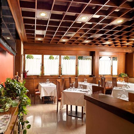 קמפוסמפיירו Hotel Al Pino Verde מראה חיצוני תמונה