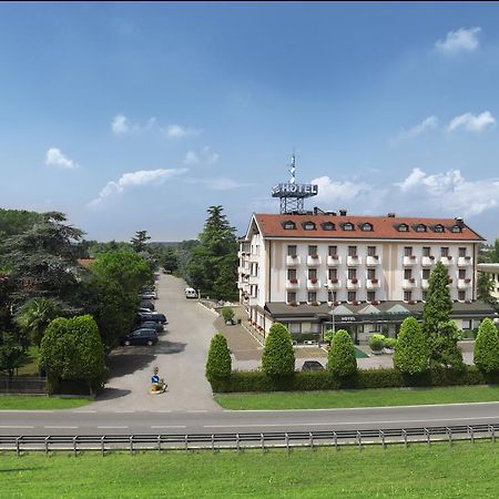 קמפוסמפיירו Hotel Al Pino Verde מראה חיצוני תמונה