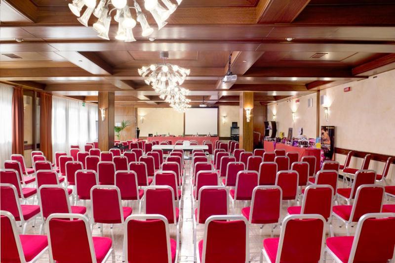 קמפוסמפיירו Hotel Al Pino Verde מראה חיצוני תמונה