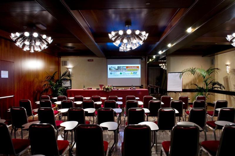 קמפוסמפיירו Hotel Al Pino Verde מראה חיצוני תמונה