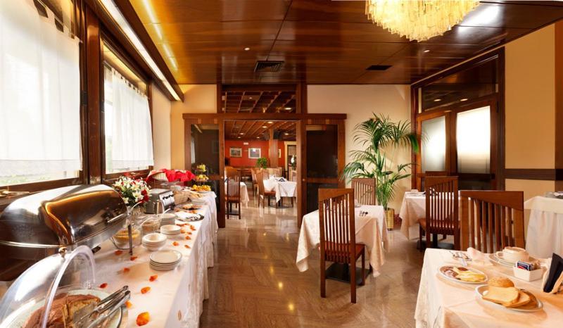 קמפוסמפיירו Hotel Al Pino Verde מראה חיצוני תמונה