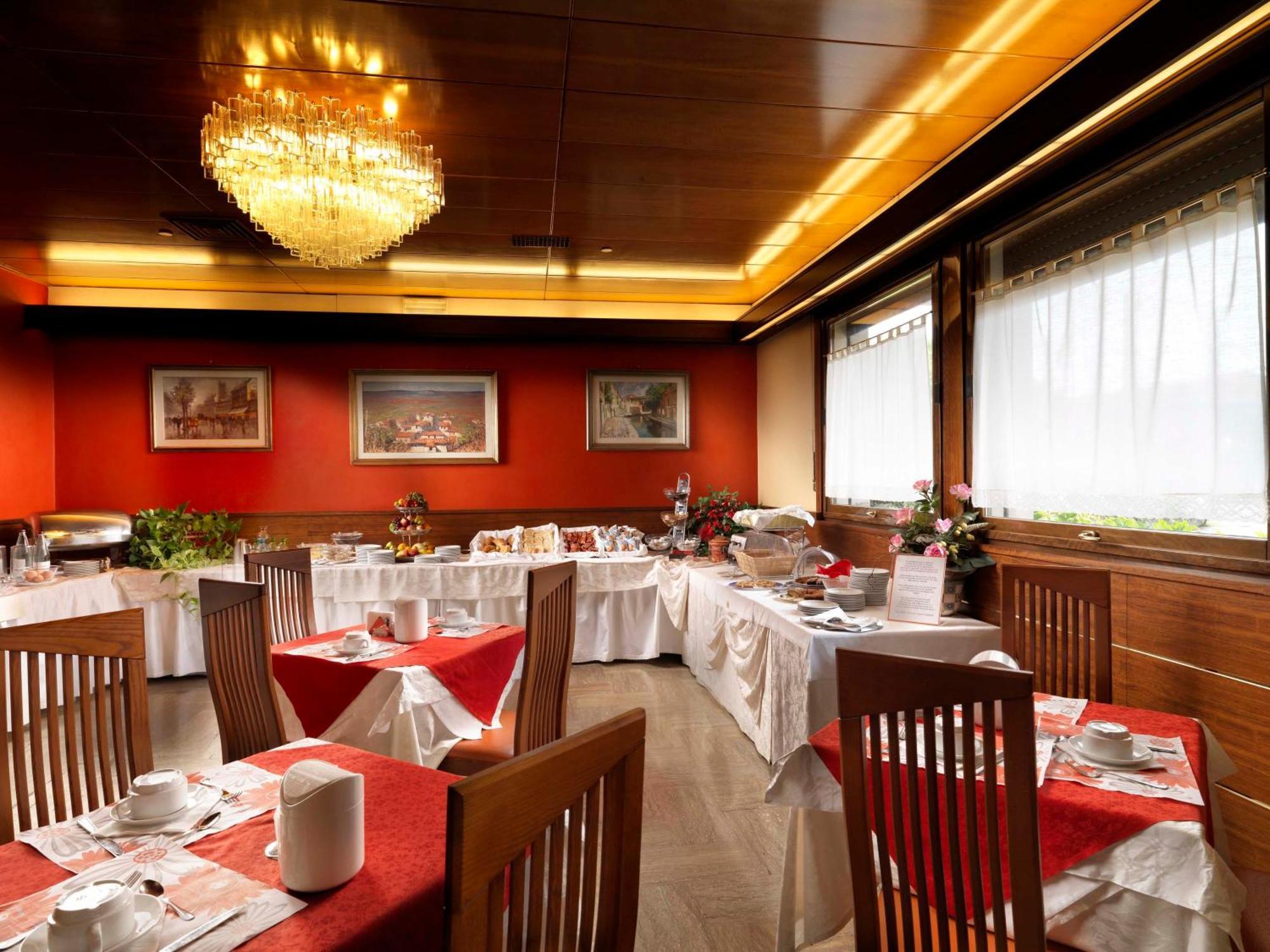 קמפוסמפיירו Hotel Al Pino Verde מראה חיצוני תמונה