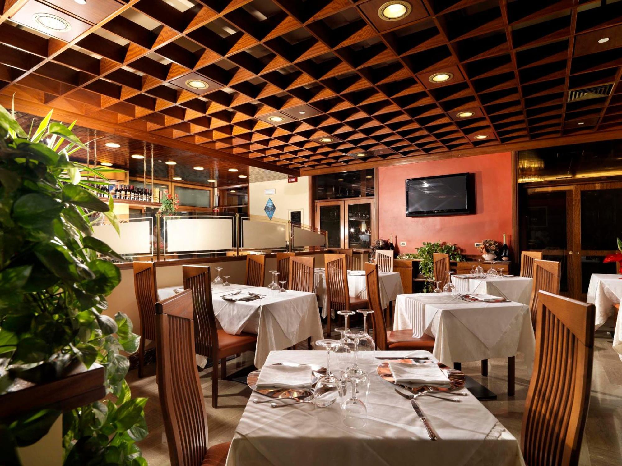 קמפוסמפיירו Hotel Al Pino Verde מראה חיצוני תמונה