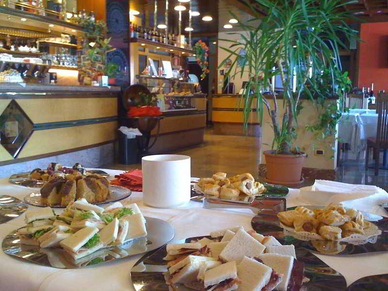 קמפוסמפיירו Hotel Al Pino Verde מראה חיצוני תמונה