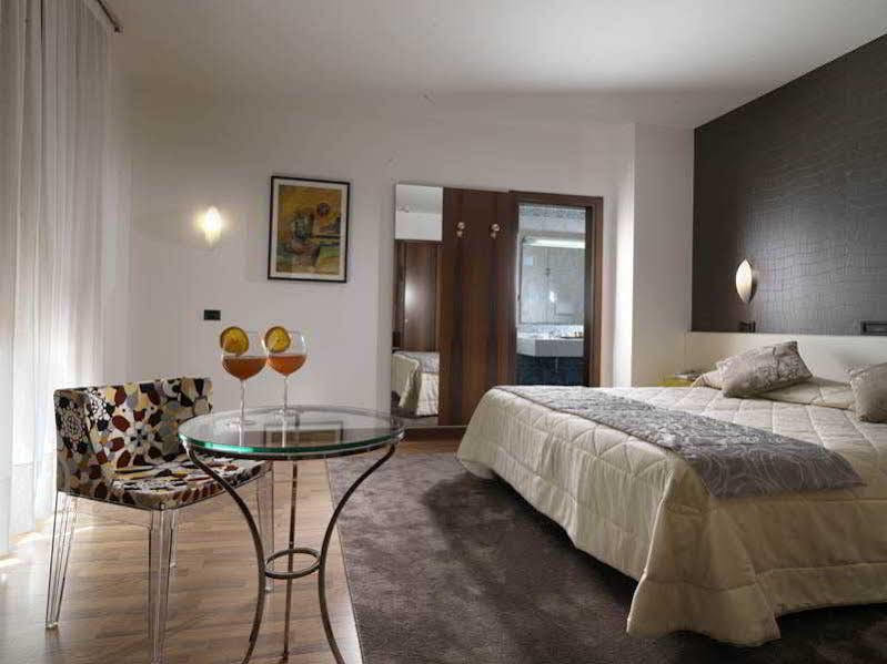 קמפוסמפיירו Hotel Al Pino Verde מראה חיצוני תמונה